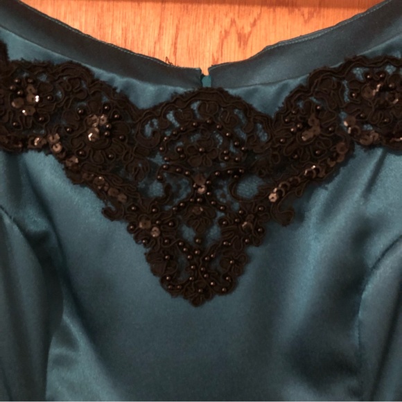 Formal Green Dress with Black Beaded Collar - Picture 6 of 7